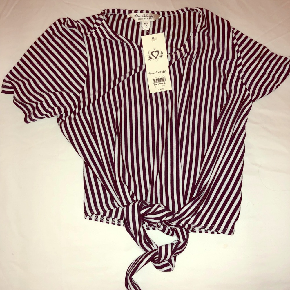 Stripe tie front shirt sleeve